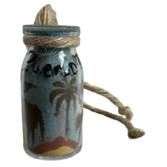 Puerto Rico Souvenir Sand Art in a Bottle Souvenir from Puerto Rico Memorabilia - Picture 2 of 3